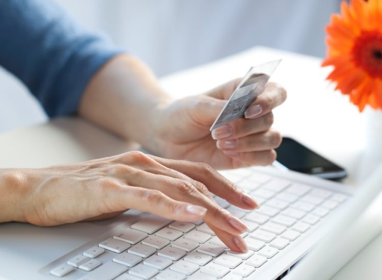 Hãy kiên nhẫn trong giai đoạn thanh toán khi tìm kiếm vé máy bay giá 0 đồng.