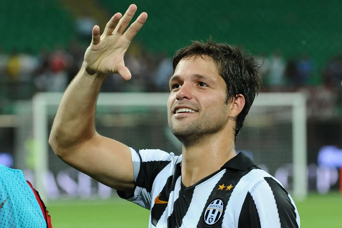 Diego Ribas là ai? Anh ấy là một tiền vệ xuất sắc của đội tuyển quốc gia Brazil. Diego Ribas Là Ai? Tiền Vệ Xuất Sắc Của Đội Tuyển Brazil