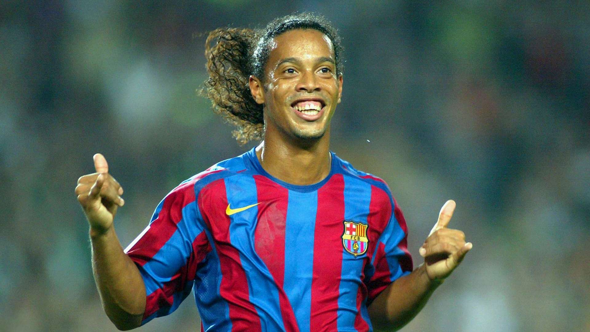 Giá trị tài sản ròng của Ronaldinho là bao nhiêu và ngôi sao người Brazil này kiếm được bao nhiêu? | Goal.com Nigeria