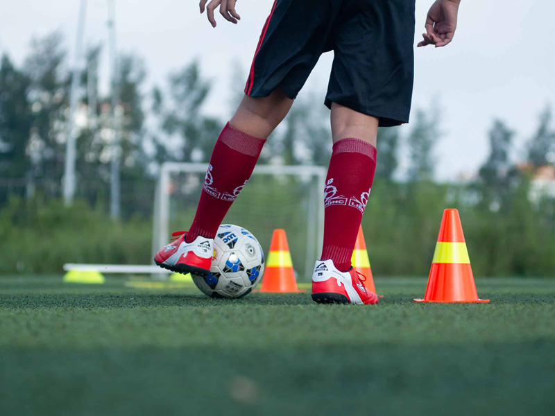 10 kỹ năng bóng đá cơ bản bạn nhất định phải thành thạo | YouSport