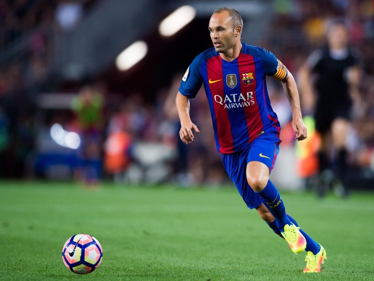 Huyền thoại Andrés Iniesta giải nghệ ở tuổi 40
