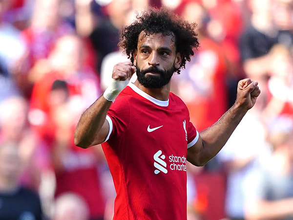 RW trong bóng đá là gì? 5 cầu thủ RW nổi tiếng nhất