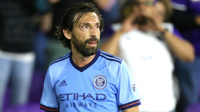 Andrea Pirlo: Huyền thoại bóng đá và quá trình chuyển đổi thành công từ cầu thủ sang huấn luyện viên