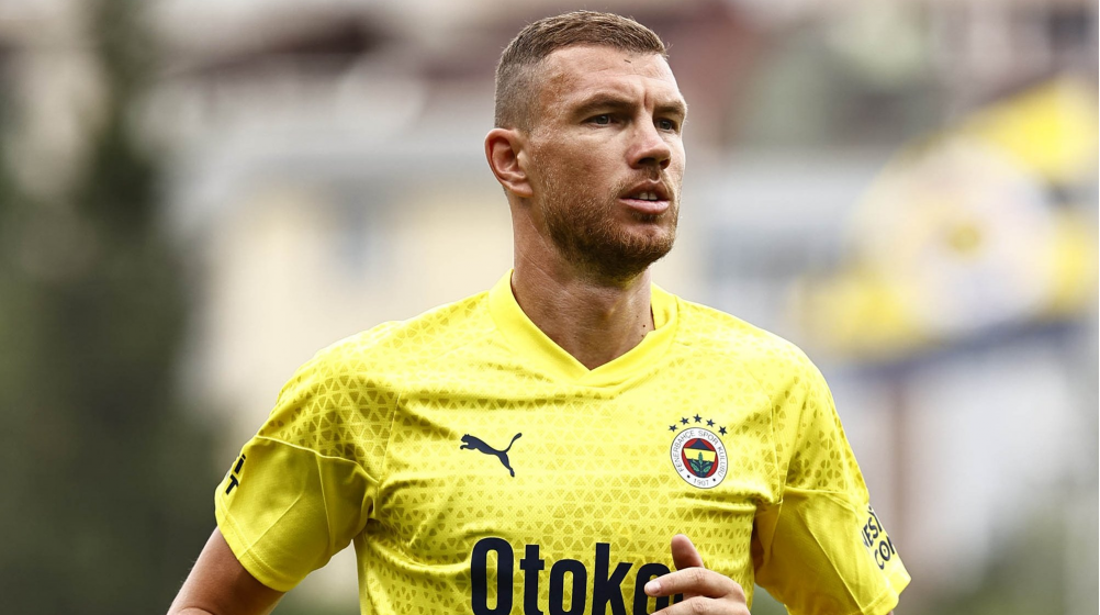 Edin Dzeko: Sự nghiệp vàng son của tiền đạo Bosnia-Herzegovina