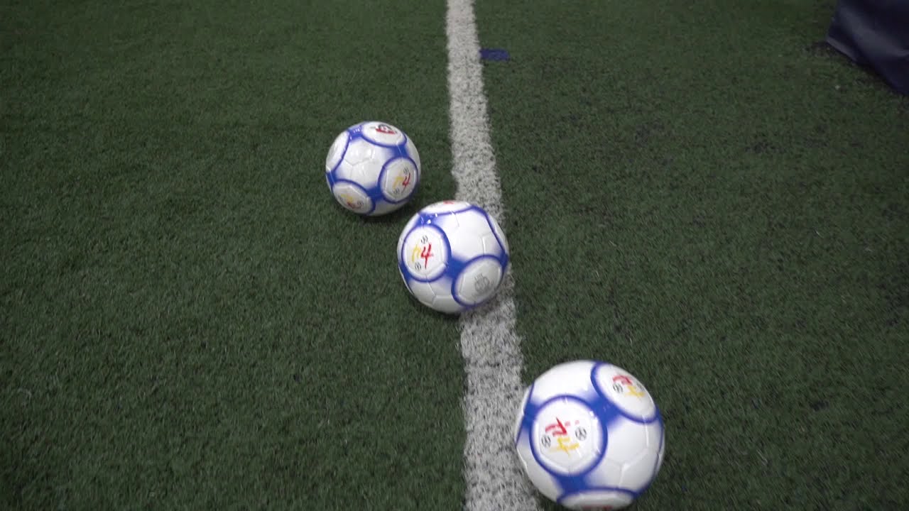 Tình trạng của quả bóng trên sân như thế nào?