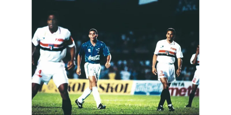 Tiểu sử của Ronaldo Nazario và Huyền thoại người ngoài hành tinh