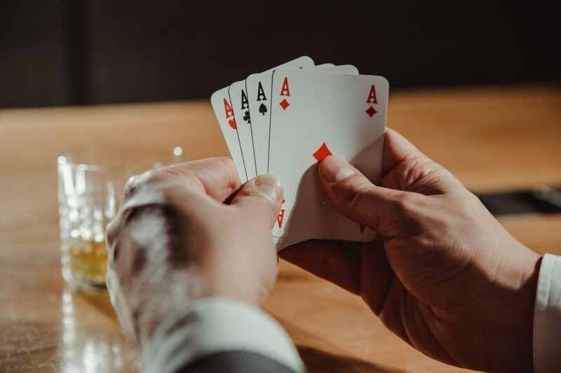 Quy tắc chặt heo bằng tứ quý trong bài tiến lên