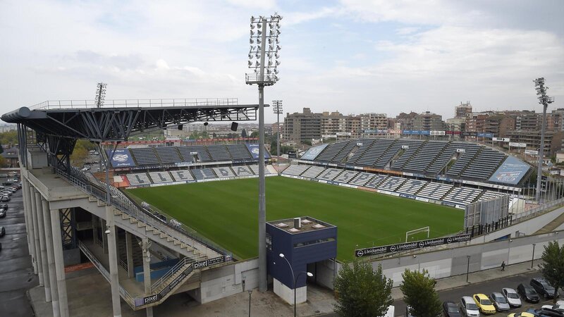 Toàn cảnh sân vận động Camp d'Esports tại Lleida Tây Ban Nha